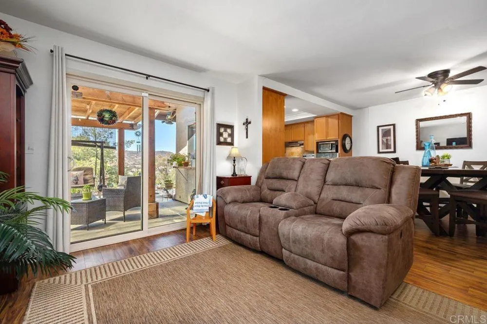 2214 Nielsen St El Cajon, CA 92020