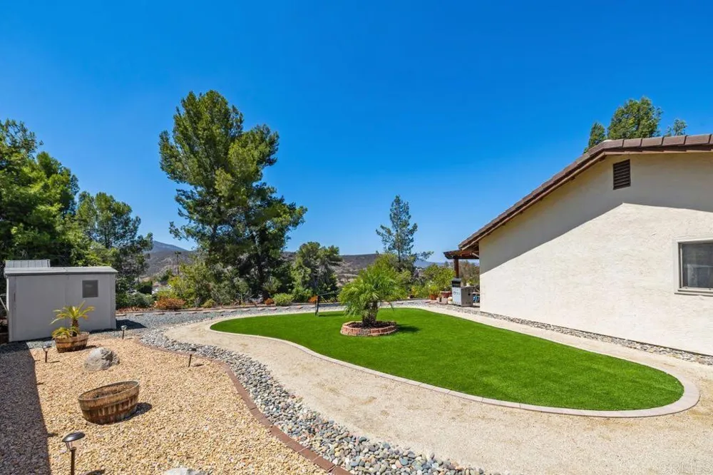 2214 Nielsen St El Cajon, CA 92020
