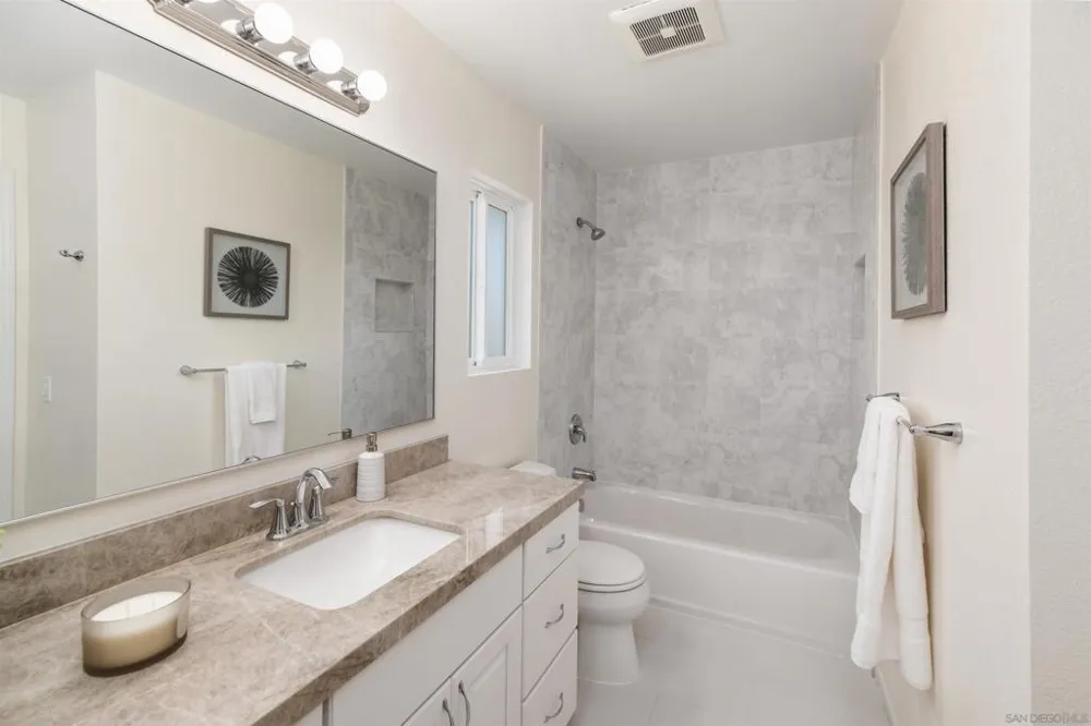 3008 Rana Court Carlsbad, CA 92009