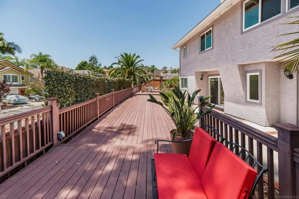 3008 Rana Court Carlsbad, CA 92009