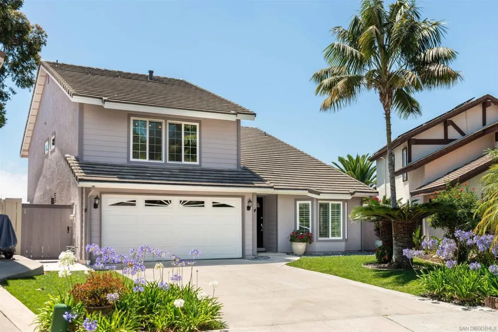 3008 Rana Court Carlsbad, CA 92009