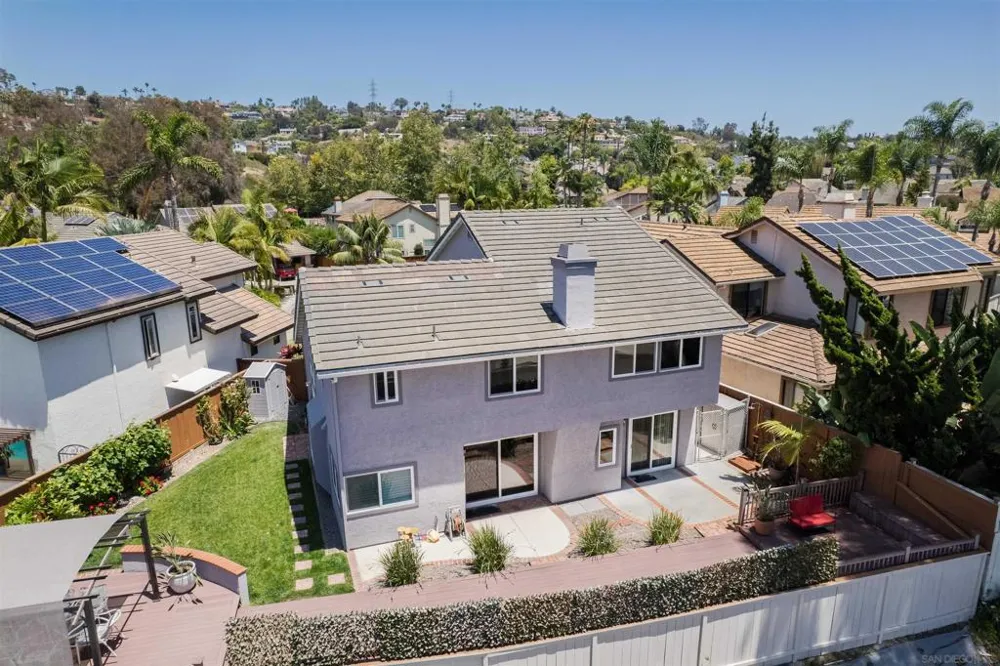 3008 Rana Court Carlsbad, CA 92009