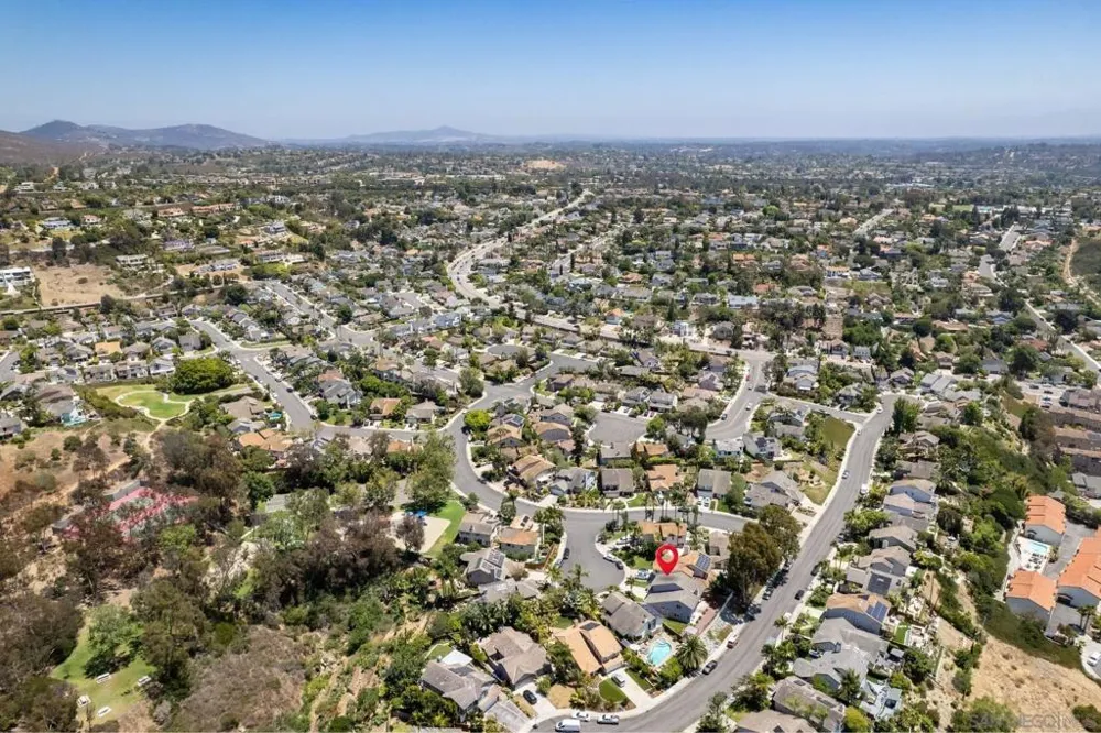 3008 Rana Court Carlsbad, CA 92009