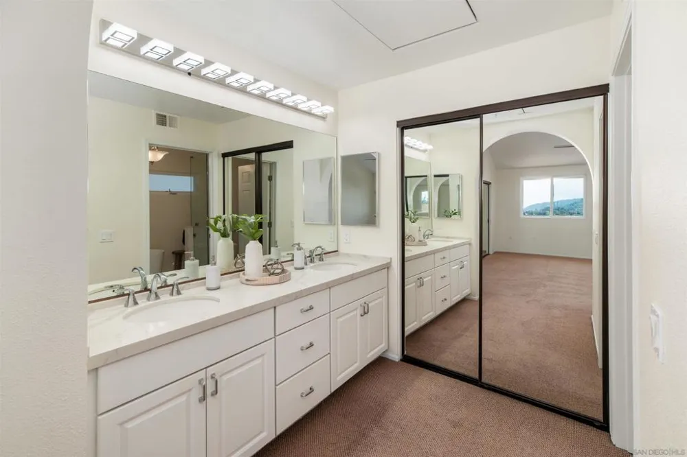 3008 Rana Court Carlsbad, CA 92009