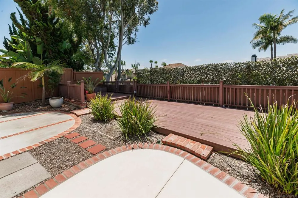 3008 Rana Court Carlsbad, CA 92009