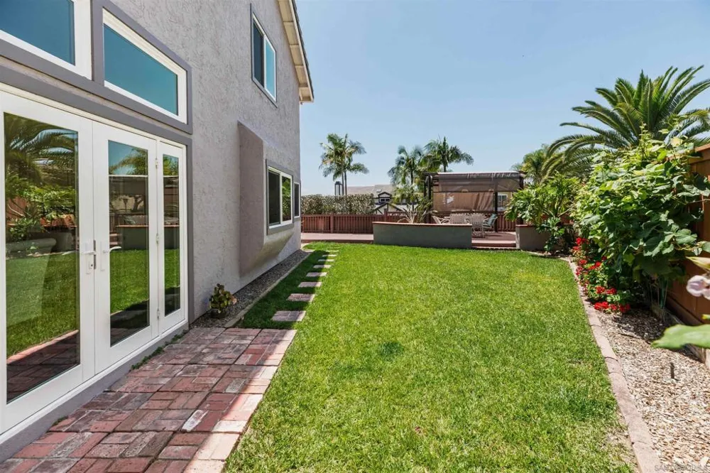 3008 Rana Court Carlsbad, CA 92009