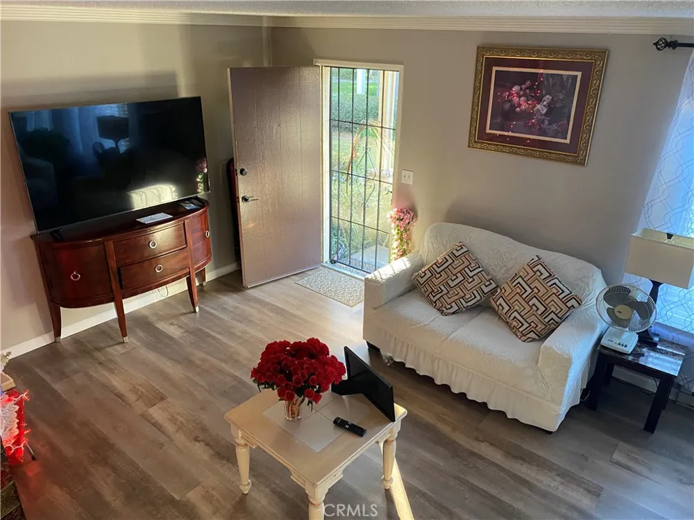 11231 Windemere Stanton, CA 90680