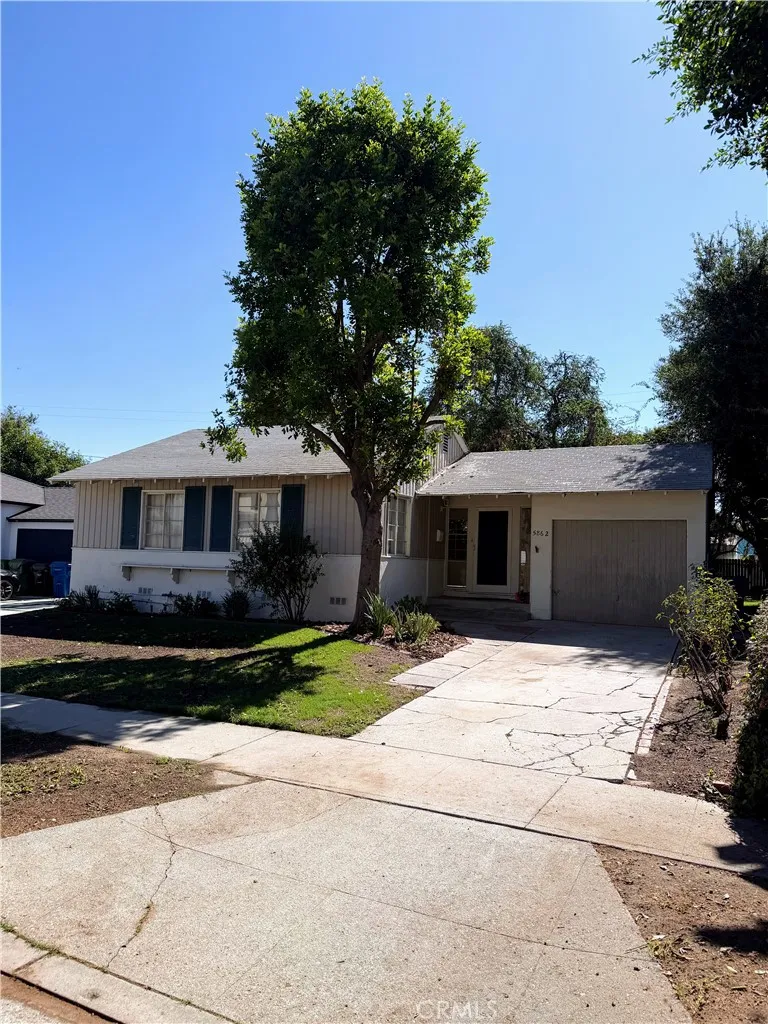 5862 Alonzo Encino, CA 91316