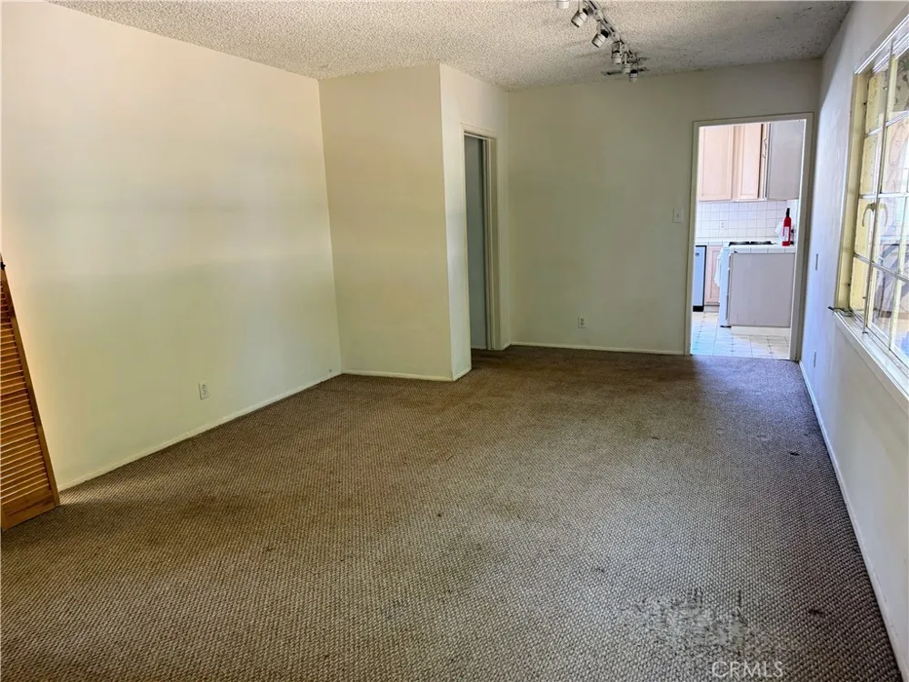 5862 Alonzo Encino, CA 91316