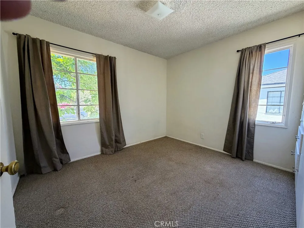 5862 Alonzo Encino, CA 91316