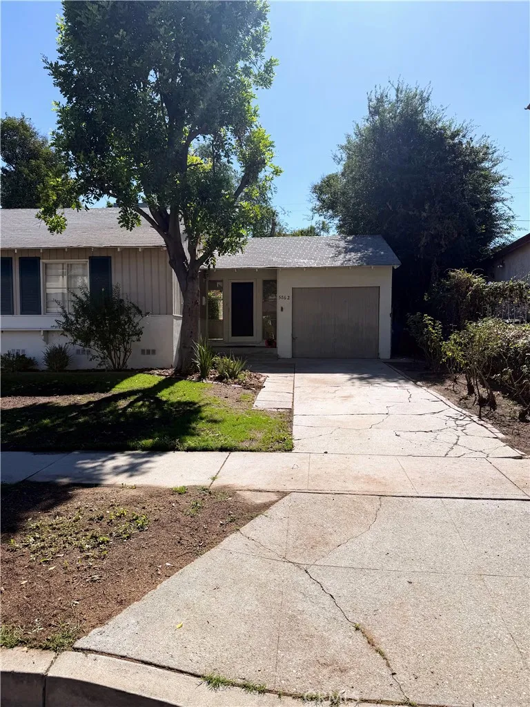 5862 Alonzo Encino, CA 91316