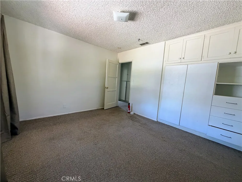 5862 Alonzo Encino, CA 91316