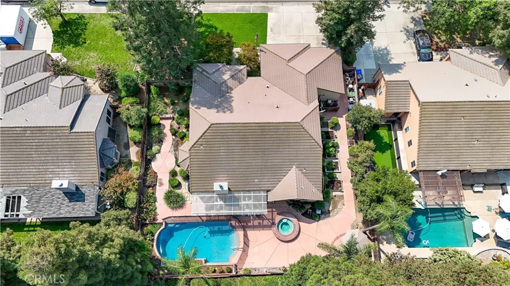 1755 E Tuolumne Turlock, CA 95382
