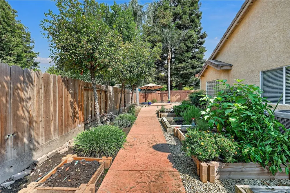 1755 E Tuolumne Turlock, CA 95382