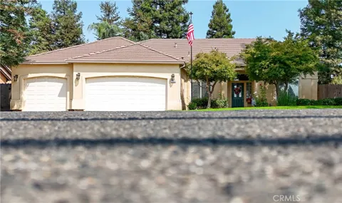 1755 E Tuolumne