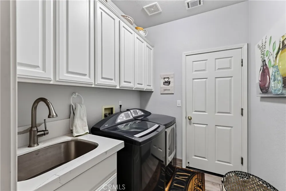 1755 E Tuolumne Turlock, CA 95382