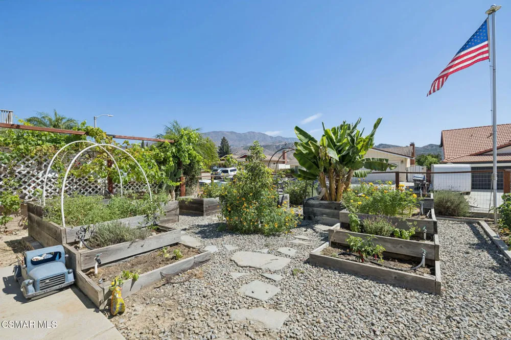 1806 Cherry Hill Road Santa Paula, CA 93060