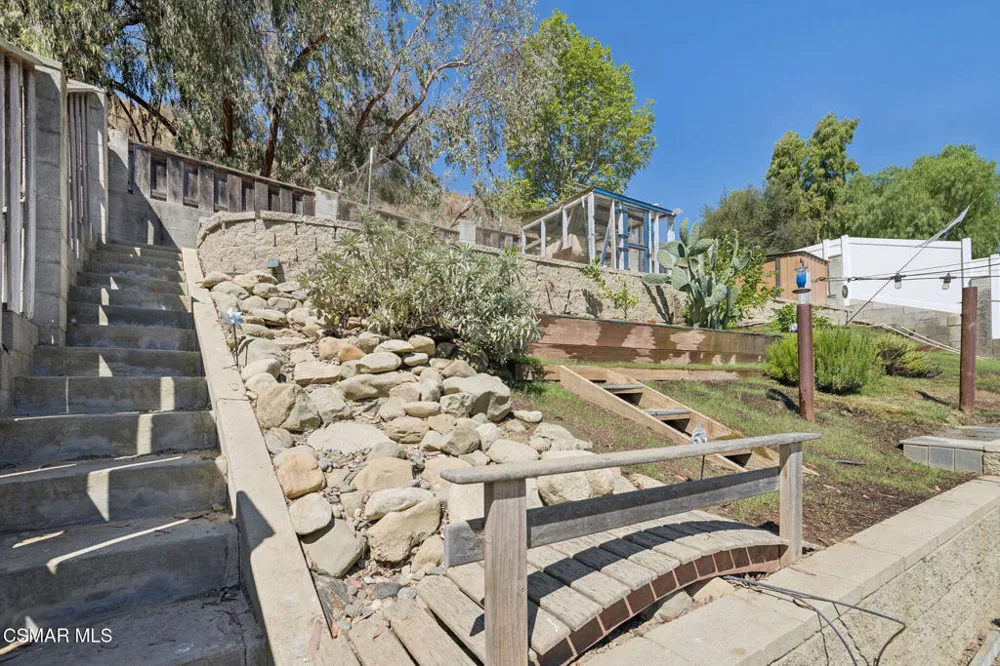 1806 Cherry Hill Road Santa Paula, CA 93060