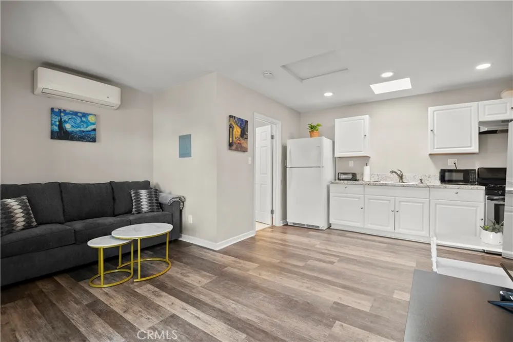 217 E Carroll Avenue #B Glendora, CA 91741