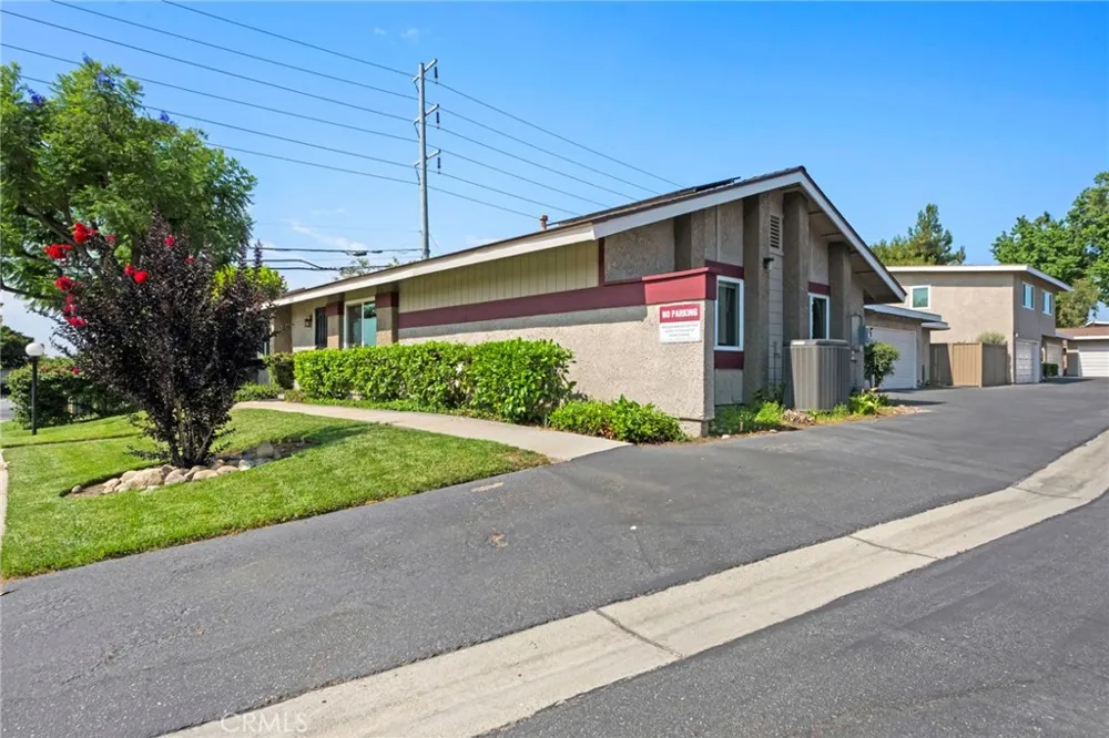 1605 Carmel E Upland, CA 91784