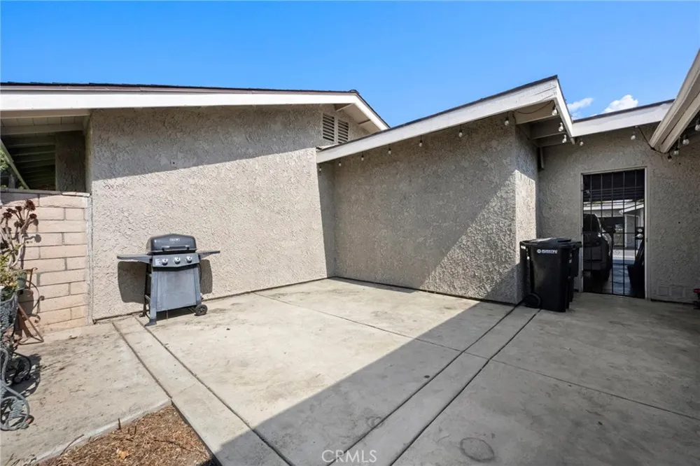 1605 Carmel E Upland, CA 91784