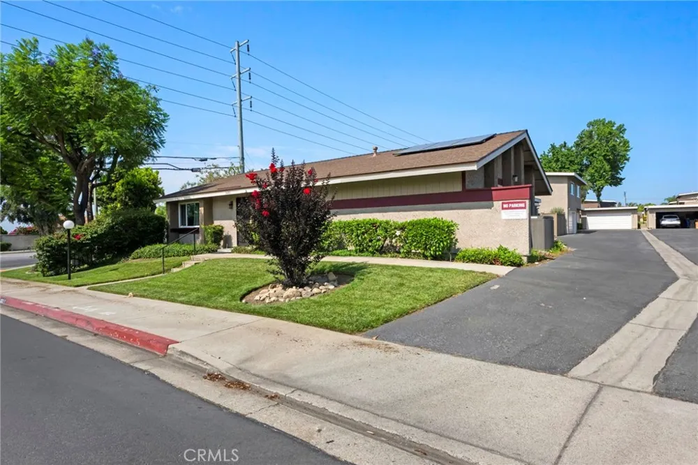 1605 Carmel E Upland, CA 91784
