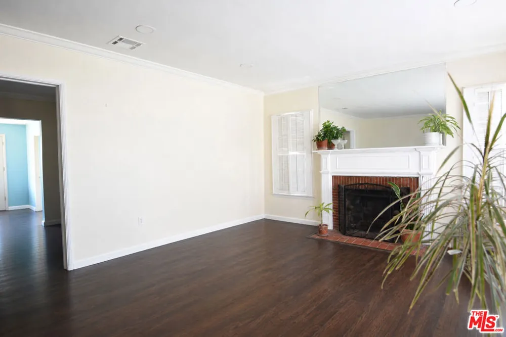 9116 S 5th Avenue Inglewood, CA 90305