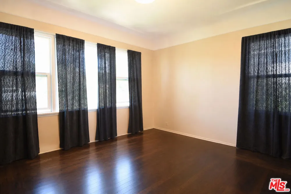 9116 S 5th Avenue Inglewood, CA 90305
