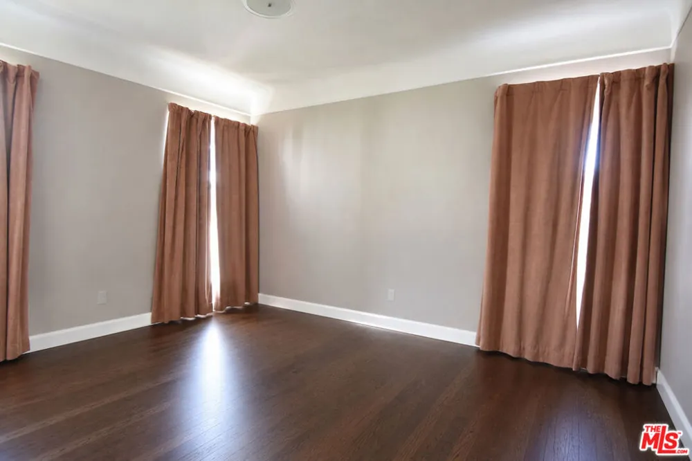 9116 S 5th Avenue Inglewood, CA 90305