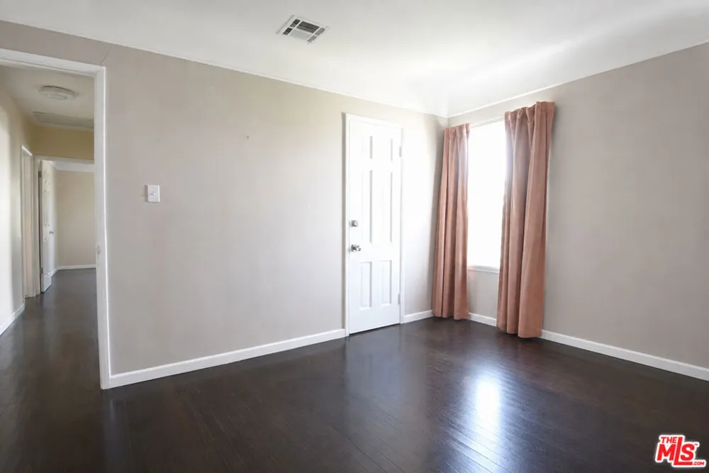 9116 S 5th Avenue Inglewood, CA 90305