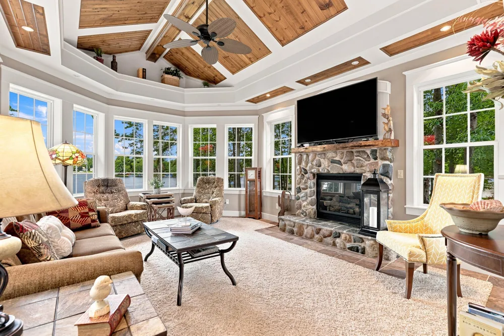 7060 Southwest Drive Canadian Lakes, MI 49346