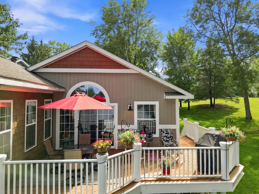 7060 Southwest Drive Canadian Lakes, MI 49346