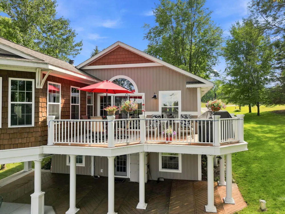 7060 Southwest Drive Canadian Lakes, MI 49346