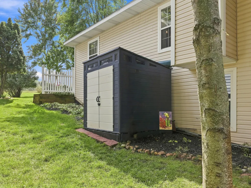 7060 Southwest Drive Canadian Lakes, MI 49346