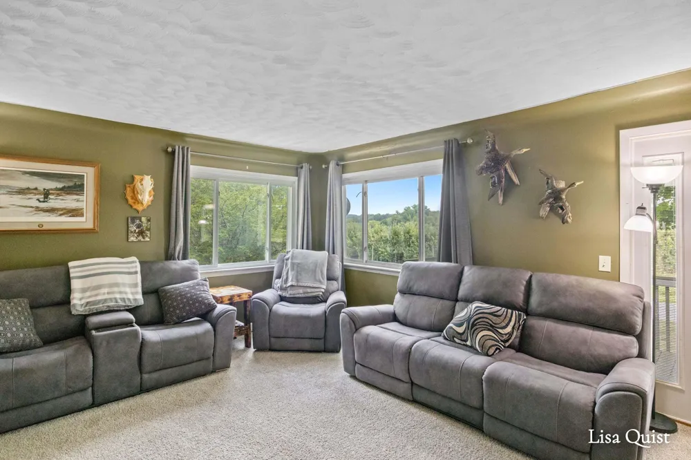 16271 Albrecht Avenue NE Cedar Springs, MI 49319
