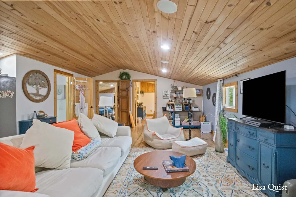 16271 Albrecht Avenue NE Cedar Springs, MI 49319