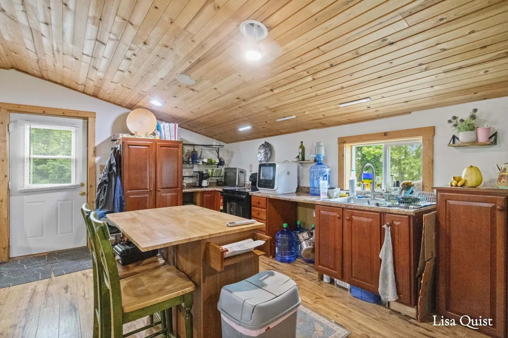 16271 Albrecht Avenue NE Cedar Springs, MI 49319