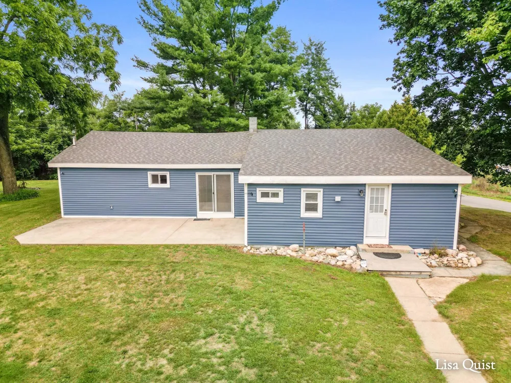 16271 Albrecht Avenue NE Cedar Springs, MI 49319