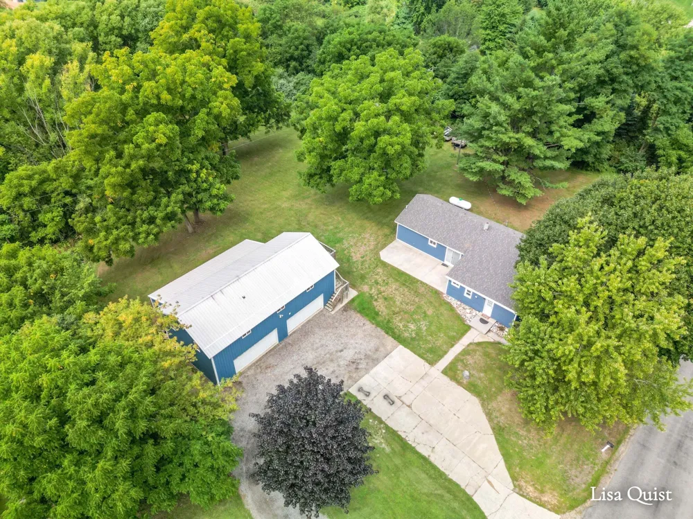 16271 Albrecht Avenue NE Cedar Springs, MI 49319