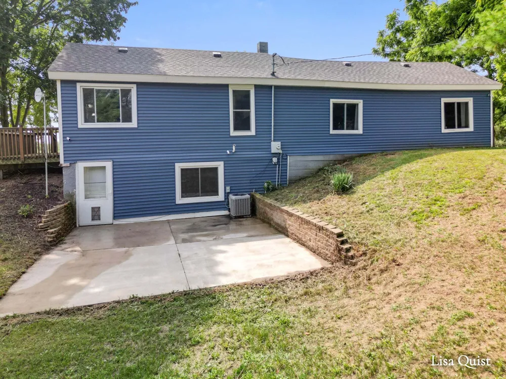 16271 Albrecht Avenue NE Cedar Springs, MI 49319
