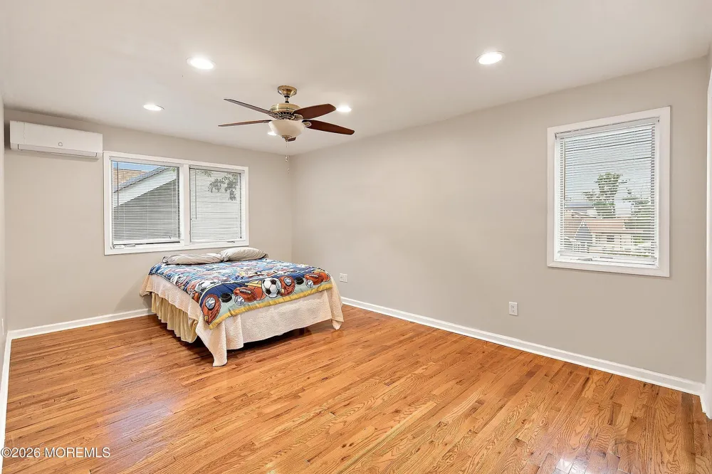 897 Brookside Avenue Keyport, NJ 07735