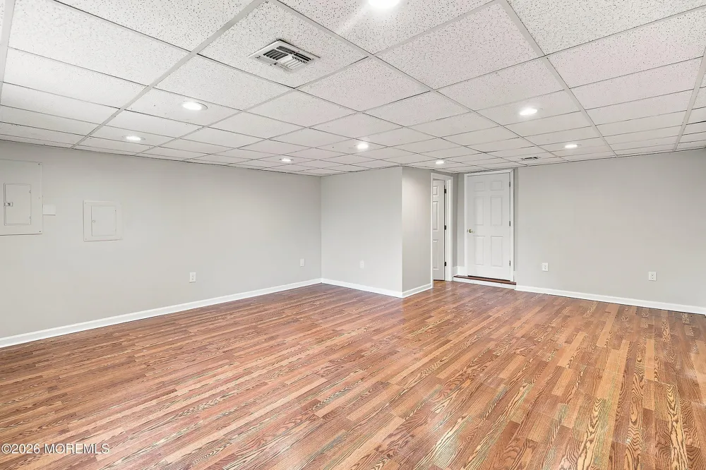 897 Brookside Avenue Keyport, NJ 07735