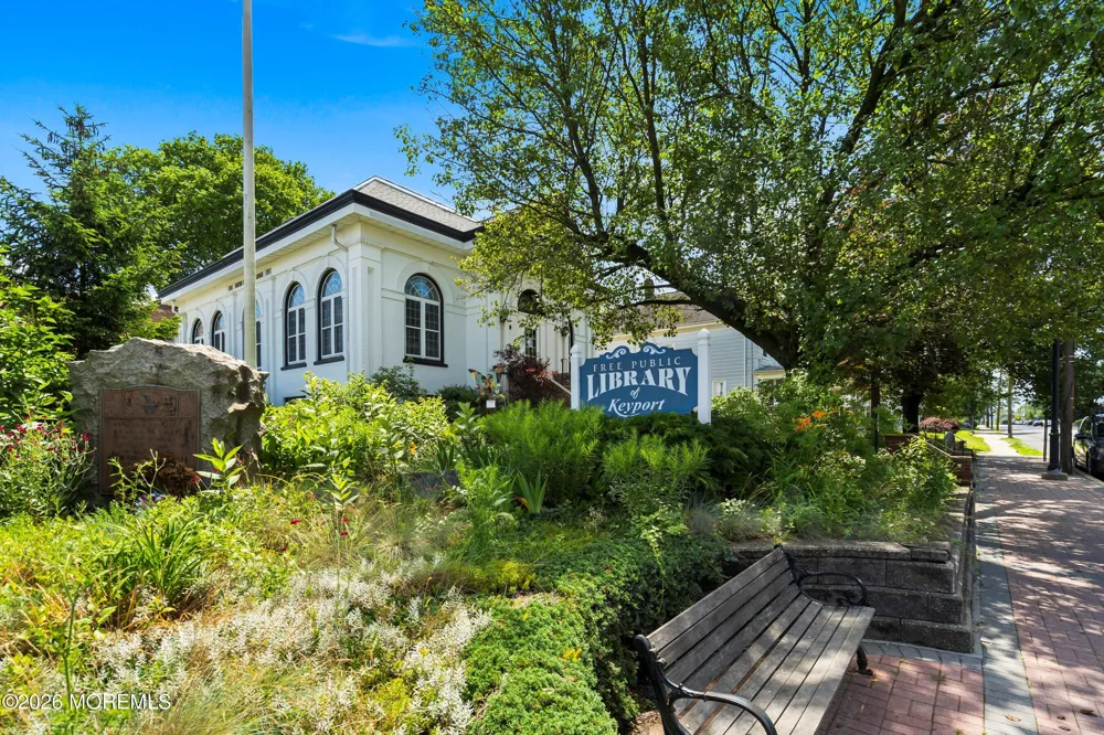 897 Brookside Avenue Keyport, NJ 07735