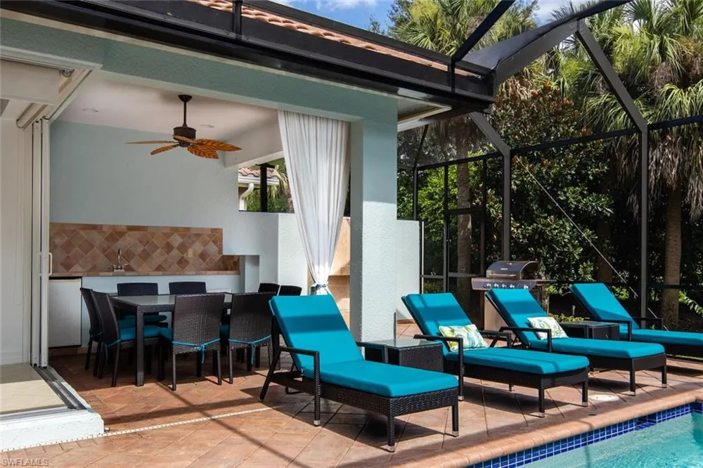 982 Tivoli Court Naples, FL 34104