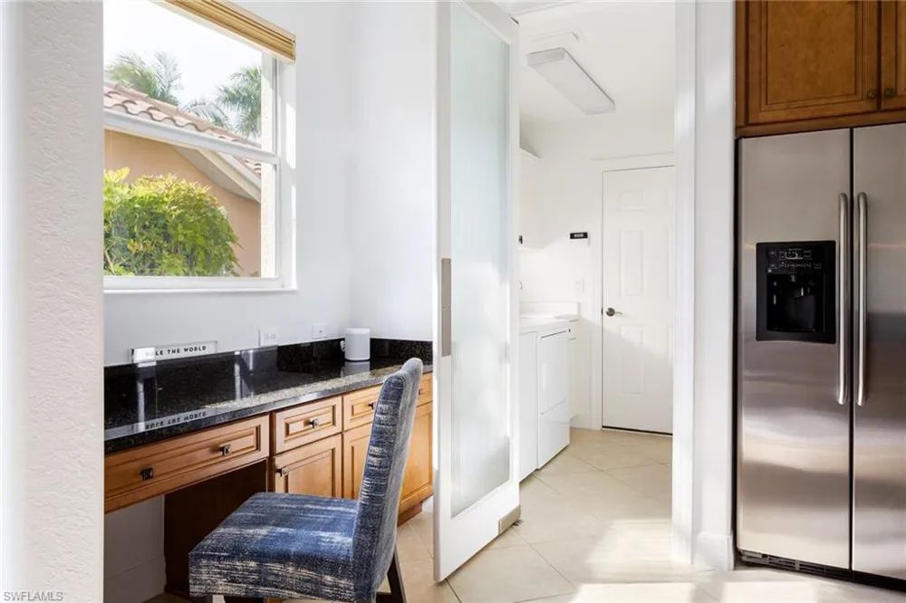 982 Tivoli Court Naples, FL 34104
