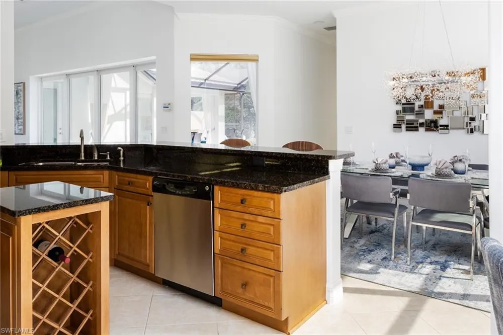 982 Tivoli Court Naples, FL 34104