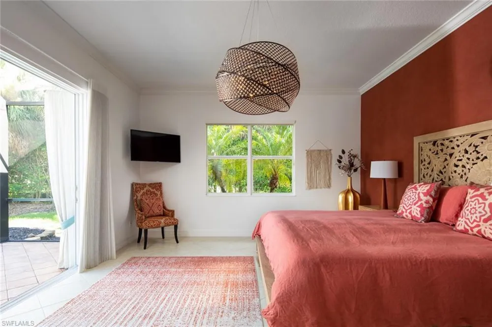 982 Tivoli Court Naples, FL 34104