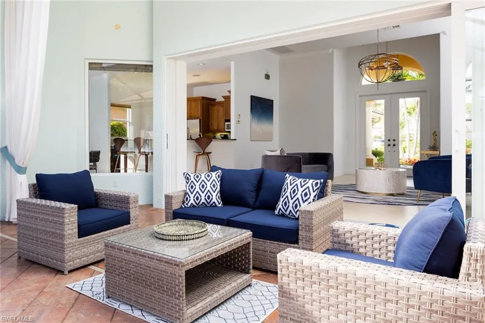 982 Tivoli Court Naples, FL 34104