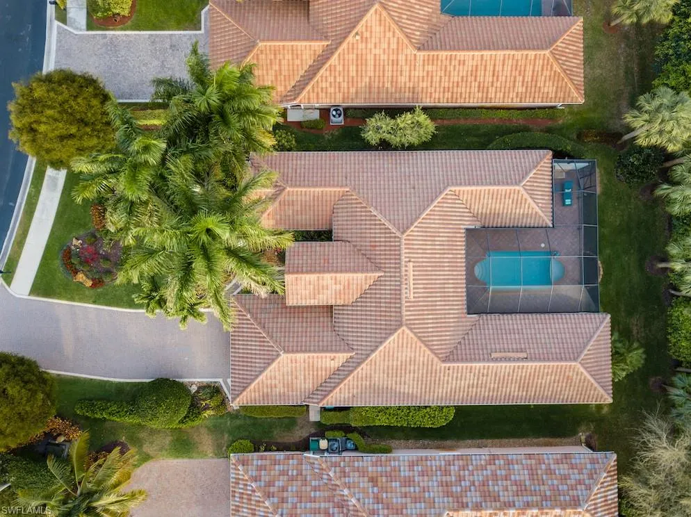 982 Tivoli Court Naples, FL 34104