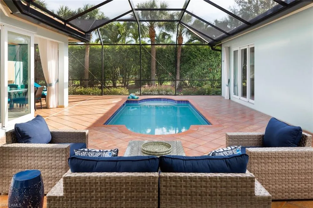 982 Tivoli Court Naples, FL 34104